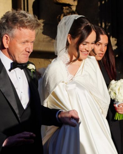 ВЕНЧАЊЕ КОЈЕ ПРАТИ ЦЕЛА БРИТАНИЈА: Удала се ћерка Гордона Ремзија - све време крила венчаницу, а није изостала ни породична драма (ВИДЕО)