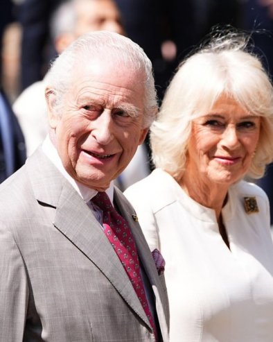 КРАЉ ЧАРЛС ПОДЕЛИО КРАТАК ПОГЛЕД НА УНУТРАШЊОСТ КУЋЕ У КОЈОЈ ЖИВИ СА КАМИЛОМ: Јавност ово ретко кад виђа (ФОТО)