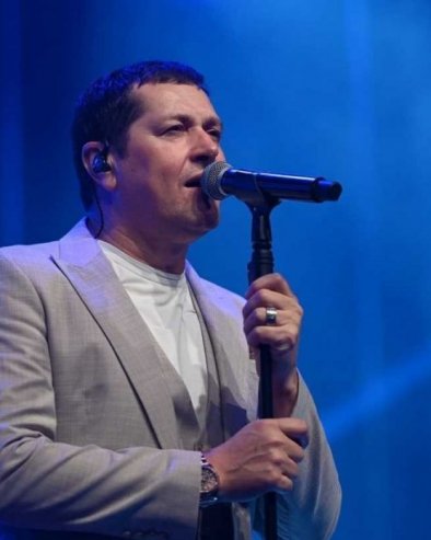 АРЕНА БИЛА ТЕСНА ДА ПРИМИ САВ НАРОД: Ацо Пејовић пописао становништво у Скопљу (ФОТО)