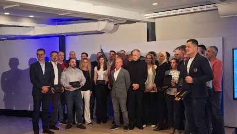 PLIVAČKI SAVEZ SRBIJE NAGRADIO NAJBOLJE! Sjajna godina za srpsko plivanje, a dirljivo je i ispraćena (FOTO)