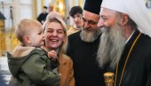 MAJKA JE BIĆE NAJBLIŽE  BOGU Patrijarh čestitao Materice svim majkama i ženama uz reči Vladike Nikolaja