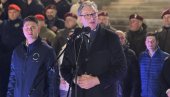 VUČIĆ DRŽI GOVOR U ĆACILENDU: Srbin zna kad je otadžbina napadnuta da ustane (FOTO)