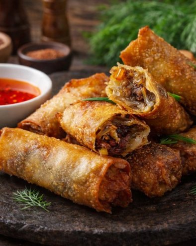 ХРСКАВЕ РОЛНИЦЕ СА МЛЕВЕНИМ МЕСОМ: Једноставне за припрему, а пуне укуса