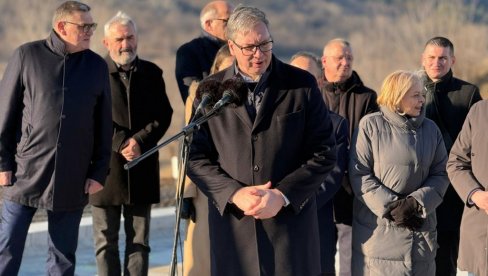 OD BEOGRADA DO GOLUPCA ZA SAT I 15 MINUTA Vučić obilazi radove na Dunavskom koridoru: Do novembra sve gotovo (VIDEO)