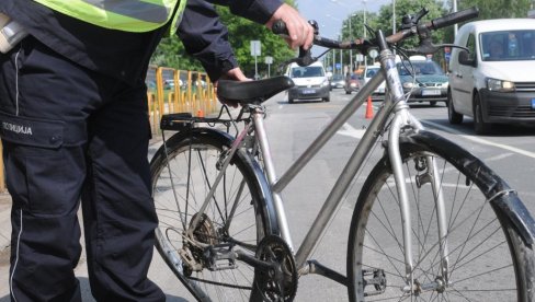 NASTRADAO BICIKLISTA: Saobraćajna nesreća u kraljevačkom naselju Kovači