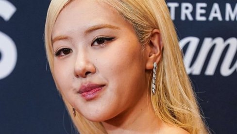 OVO JE ZVANIČNO NAJLEPŠA ŽENA NA SVETU 2025.: Rose je spoj savršenog izgleda i još savršenijeg talenta! (FOTO)