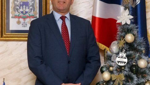 Gradonačelnik Šapca dr Aleksandar Pajić čestitao je  sugrađanima Novu 2026. godinu. 