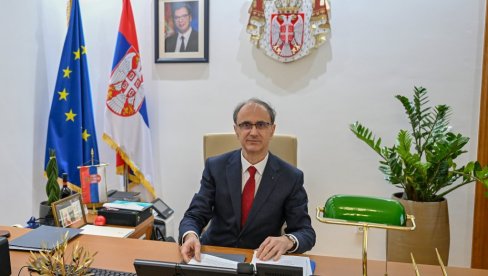 MACUT ČESTITAO BOŽIĆ:  Neka radost Hristovog rođenja donese mir, nadu i blagostanje u vaše domove, kao i snagu za međusobno razumevanje