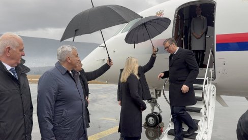 VUČIĆ U TREBINJU: Predsednik na svečanosti povodom otvaranja bolnice (VIDEO)