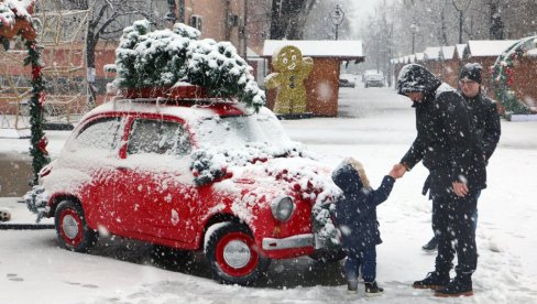 SNEG I LED OKOVAO SRBIJU: Moguć nestanak struje i kašnjenje letova, glavni putevi prohodni