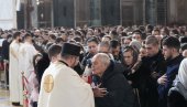 MIR BOŽJI, HRISTOS SE RODI - VAISTINU SE RODI: Proslava Božića počela liturgijama