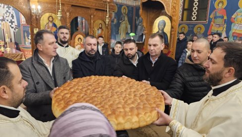 PUNI HRAMOVI VERNIKA: Božić u Ugljeviku u Republici Srpskoj