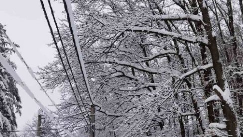 ЗБОГ ЕКСТРЕМНЕ ХЛАДНОЋЕ СЕ ОГЛАСИО И БАТУТ: Време је потенцијално опасно по здравље - Наранџасто упозорење у Србији