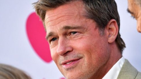 FOTOGRAFIJE SINA BREDA PITA OBIŠLE PLANETU: On se jedini nije odrekao oca, a ovako danas izgleda! (FOTO)