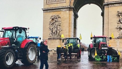 TRAKTORI ISPRED TRIJUMFALNE KAPIJE: Pobuna francuskih ratara