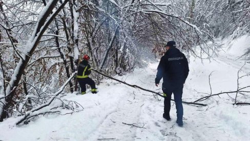 VANREDNA SITUACIJA U 10 OPŠTINA Čaušić: Nećemo smanjivati stepen pripravnosti
