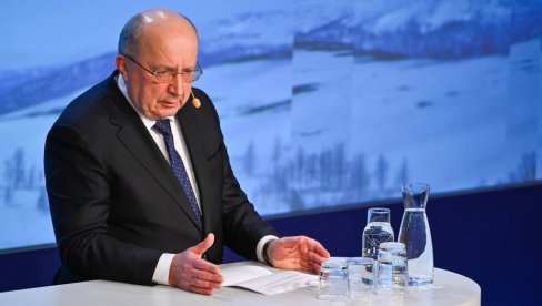 "ЕУ ЈЕ ПОТРЕБНА ВОЈНА СИЛА ОД 100.000 ВОЈНИКА" Комесар ЕУ за одбрану: Можемо бити јачи од Американаца