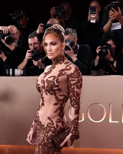 КАДА ГЛАМУР ИЗГУБИ МЕРУ: Џенифер Лопез и Џенифер Лоренс разочарале избором хаљине за Златни глобус - промашаји вечери (ФОТО)