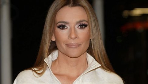 PROSLAVILA SE U ZVEZDAMA GRANDA, A OVO JE NJENO PRAVO ZANIMANJE: Evo šta će Jelena Kostov raditi ako se umori od pevanja