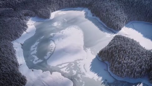 ЦЕО БАЛКАН У ДЕБЕЛОМ МИНУСУ: Снегом и ледом окована омиљена туристичка дестинација Срба (ФОТО/ВИДЕО)