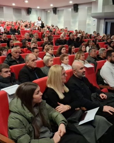 НА МАЛИ БОЖИЋ, У НИКШИЋУ, ПОКРЕНУТА АКЦИЈА ЗА ПОМОЋ МАНАСТИРУ ПРЕОБРАЖЕЊА ГОСПОДЊЕГ   Звона за прву кап воде