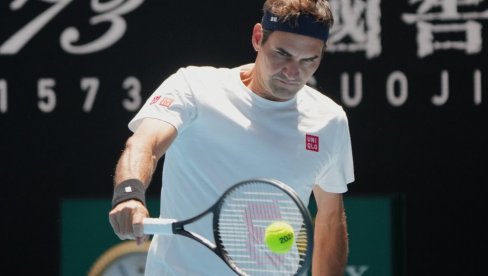 FEDERER SE VRATIO, NAVIJAČI U EKSTAZI: Švajcarac počistio nekada drugog igrača planete  (VIDEO/FOTO)