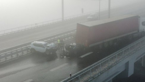 POZNATO STANJE POVREĐENIH U NESREĆI NA MILOŠU VELIKOM: Sudarilo se 10 vozila - saobraćaj obustavljen (FOTO)