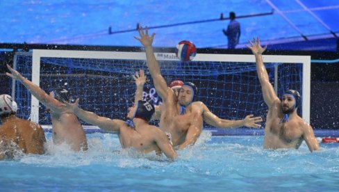 VEČNI KLASIK ZA MEDALJU: Vaterpoliste Srbije pobeda nad Mađarima vodi u polufinale Evropskog prenstva u Beogradu