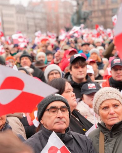 КАПЕ ПРОТИВ АМЕРИКЕ ИДУ КАО АЛВА: Данци на све начине изражавају неслагање с Америком