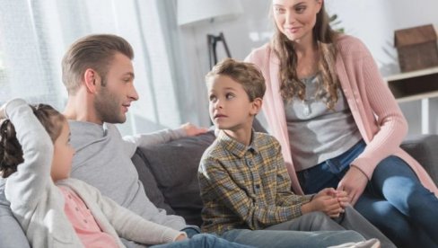 AKO TO NAUČE KAO MALI, ŽIVOT ĆE IM BITI LAKŠI: 5 navika koje emocionalno inteligentni roditelji prenose na decu