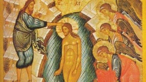 КАКО СЕ КОРИСТИ БОГОЈАВЉЕНСКА ВОДИЦА: Многи праве грешку због које се верује да она губи лековиту и чудотворну моћ