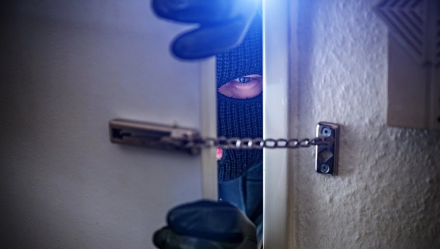 ПОЛИЦИЈА ЗАПАЊЕНА: Опљачакан чувени фудбалер, ево шта су му лопови однели из хотелске собе