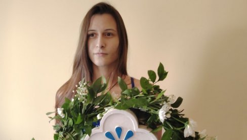 ПЛИВАЊЕ ЗА ЧАСНИ КРСТ У ВАЉЕВУ:  Анђелија стигла прва