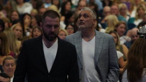 KO JE ALEKSANDAR KOS? Čedin prijatelj - bio u rijalitiju, sestrić je naše poznate pevačice