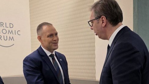 DAVOS 2026: Vučić se sastao sa predsednikom Poljske (FOTO)