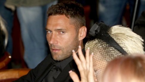 NE PLAĆA ALIMENTACIJU... Karleuša i Tošić na sudu: Država će ga goniti!