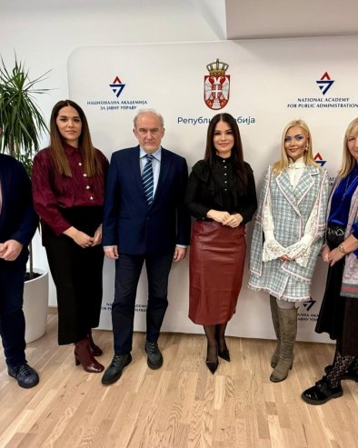 НАЈУ И ПОВЕРЕНИК ЗА ИНФОРМАЦИЈЕ ПОТПИСАЛИ СПОРАЗУМ: Заједничке обуке и програми за јачање јавне управе (ФОТО)