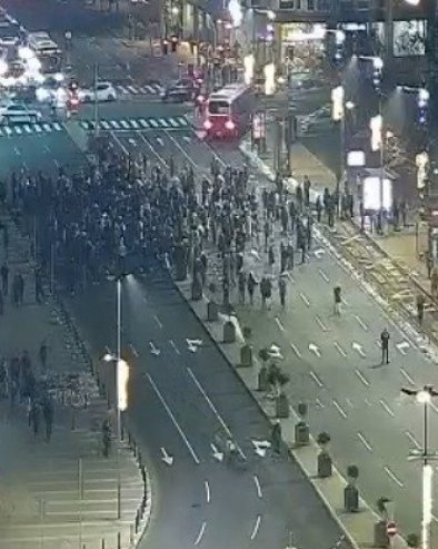 PUKLI BLOKADERI: Pozvali na veliki skup u Beogradu, okupilo se nekoliko njih