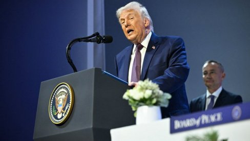 ТРАМП НЕ ОДУСТАЈЕ ОД ИДЕЈЕ ДА ОД ГАЗЕ НАПРАВИ ТУРИСТИЧКУ ЗОНУ: Биће то прекрасан комад земље, људи ће тамо живети веома добро