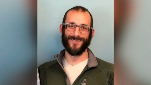 OVO JE MUŠKARAC KOJEG SU FEDERALNI AGENTI UBILI U MINEAPOLISU: Prvo ga oborili na pod, pa ispalili više hitaca (FOTO)