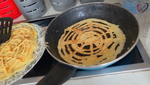 RECEPT ZA MALO DRUGAČIJE PALAČINKE Dekorativne su i ukusne (VIDEO)