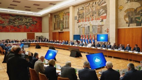 PETKOVIĆU, HOĆU SASTANAK SA PREDSTAVNICIMA NAŠEG NARODA SA KIM Vučić izdao još jedan nalog - Da dodatno pomognemo našem narodu