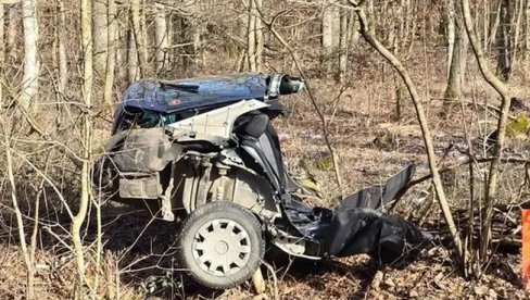 PREPOLOVLJEN AUTO NAKON SUDARA: Dete teško povređeno (FOTO)