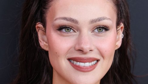 STARE SLIKE PREPLAVILE INTERNET, SVI SE SLAŽU U JEDNOM: Ovako je žena Bruklina Bekama izgledala pre PLASTIČNIH OPERACIJA!