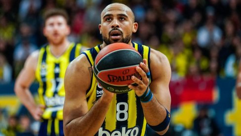 EFES OSETIO MOĆ HORTONA TAKERA: Fenerbahče razbio gradskog rivala u Evroligi