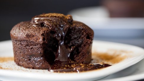 РЕЦЕПТ ЗА НИСКОКАЛОРИЧНИ СУФЛЕ: За све љубитеље чоколаде који су на дијети