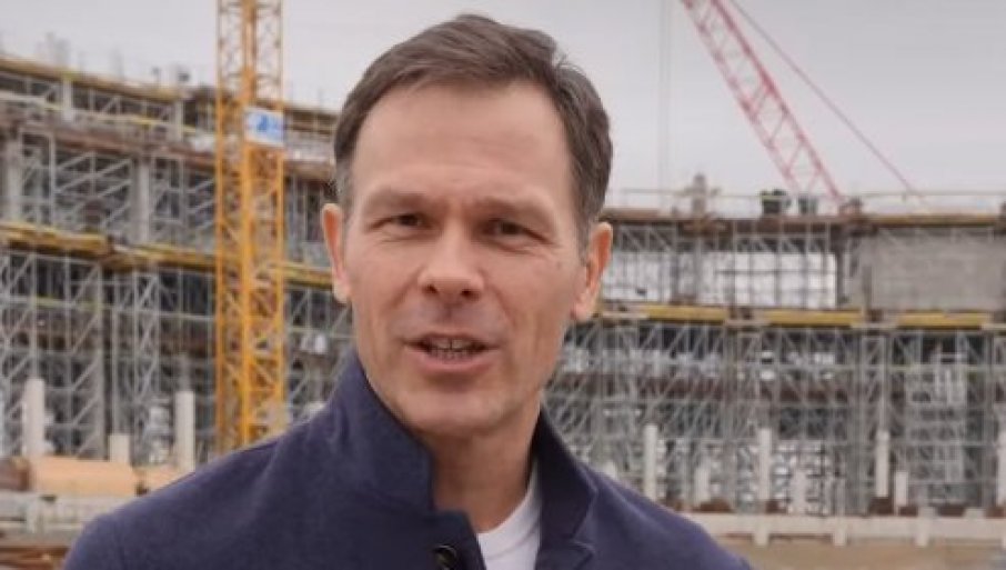 СТАДИОН ВЕЋ ДОБИО СВОЈЕ ОБРИСЕ Синиша Мали обишао градилиште у Сурчину и открио шта је тамо видео