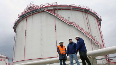 СКОК НА ТРЖИШТУ ЕНЕРГЕНАТА: Цене нафте порасле због ризика у вези са снабдевањем