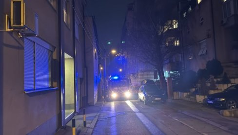 ГОРИ КУЋА У БЕОГРАДУ: Ватрогасци интервенисали, није познато да ли има страдалих