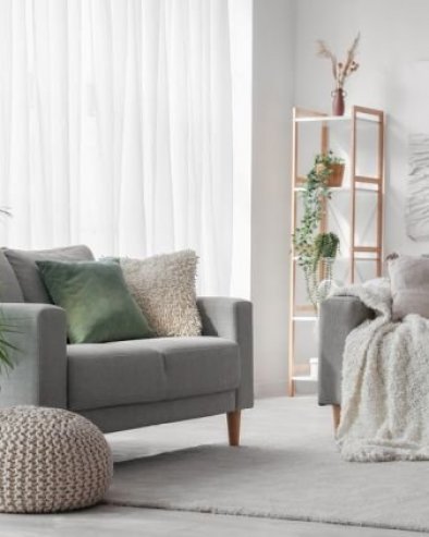 ДИЗАЈНЕРИ ЕНТЕРИЈЕРА КАЖУ ДА ЈЕ ОВО ПРВА СТВАР КОЈУ БИ ПРОМЕНИЛИ У ДНЕВНОЈ СОБИ: Има највећи утицај